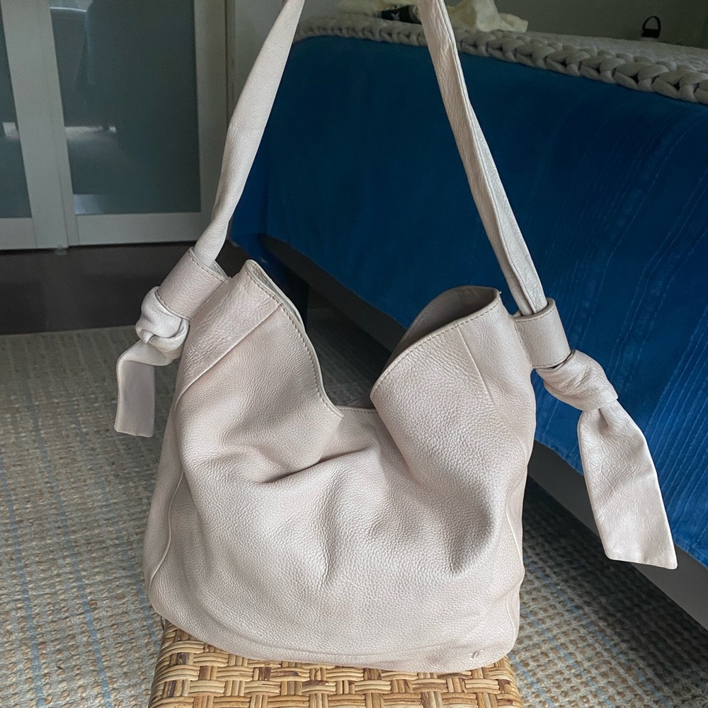 Frye Nora Knotted Hobo Shoulder Tote Cream Leather